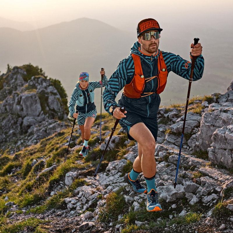 Trail running poles: This is how to run with poles